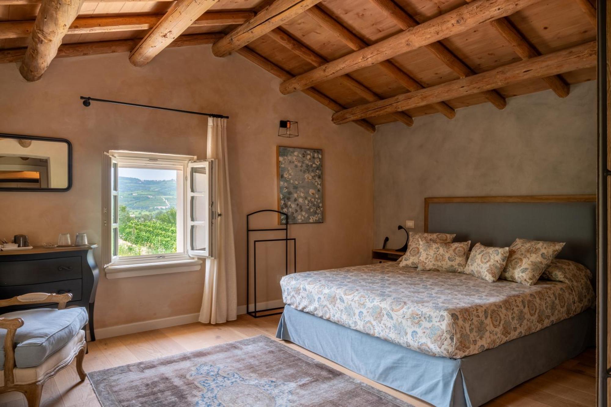 Agriturismo Monte Bisson โซอาวี ภายนอก รูปภาพ
